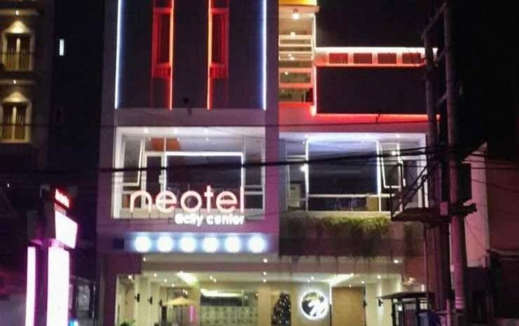 Neotel Hotel City Centre Tanjung Redep Exterior foto