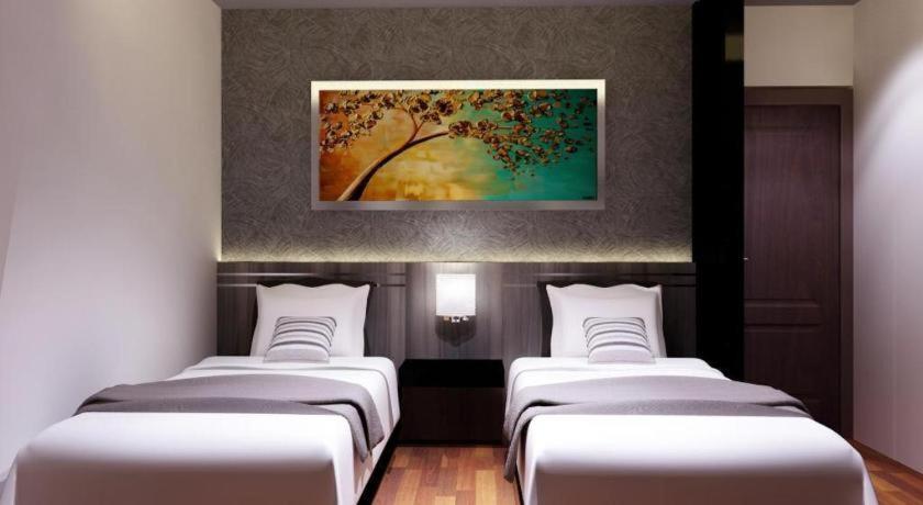 Neotel Hotel City Centre Tanjung Redep Exterior foto