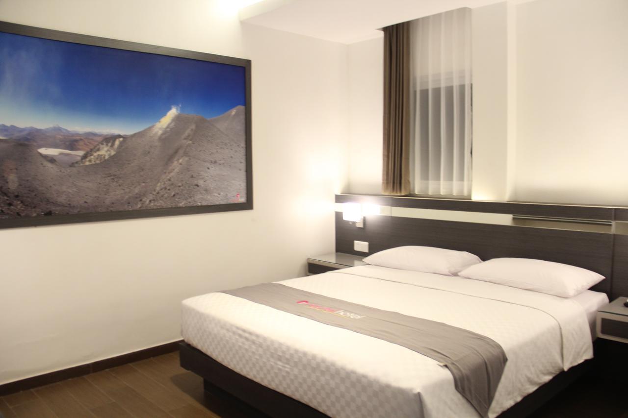 Neotel Hotel City Centre Tanjung Redep Exterior foto